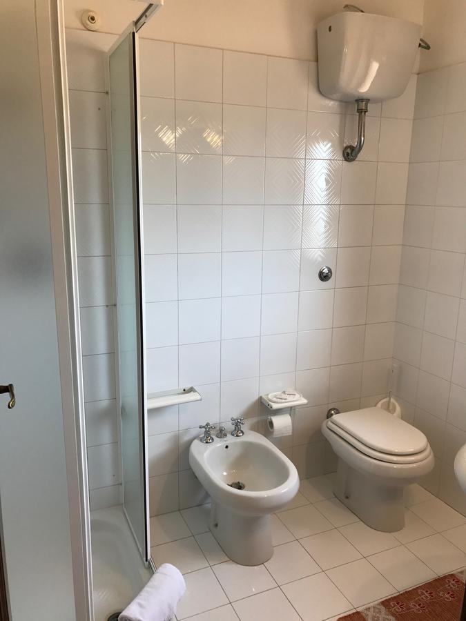 באדזי Hotel Marina מראה חיצוני תמונה