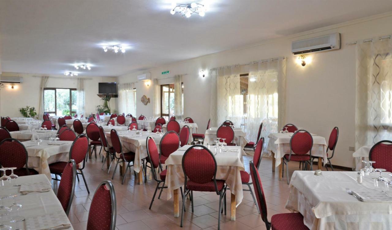 באדזי Hotel Marina מראה חיצוני תמונה